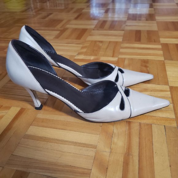 Simard Beige Heels SZ 8 - Picture 6 of 6